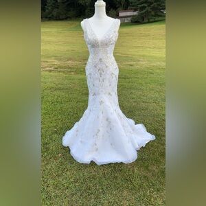 Elegant White Mermaid Wedding/Pageant Dress